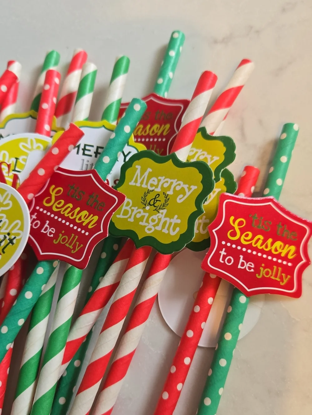 18 Festive Red & Green Holiday Paper Straws with Seasonal Tags